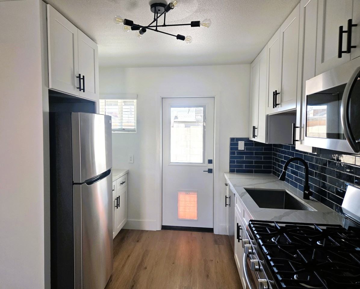 4324 North 14th Street - Photo 2 of 11