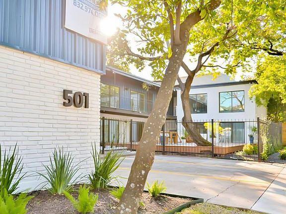 501 Branard Street - Photo 2 of 3