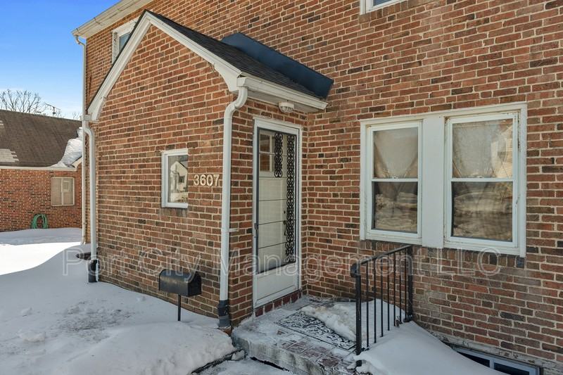 3607 Bayonne Ave - Photo 2 of 18