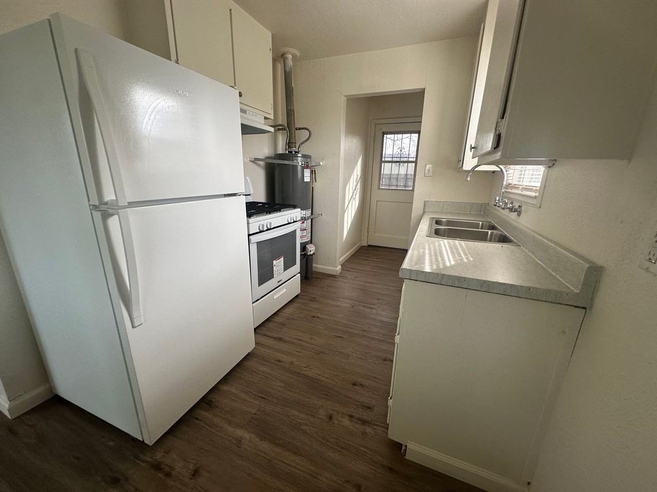 5026 5026 - 5028 Thurman Way - Photo 4 of 14