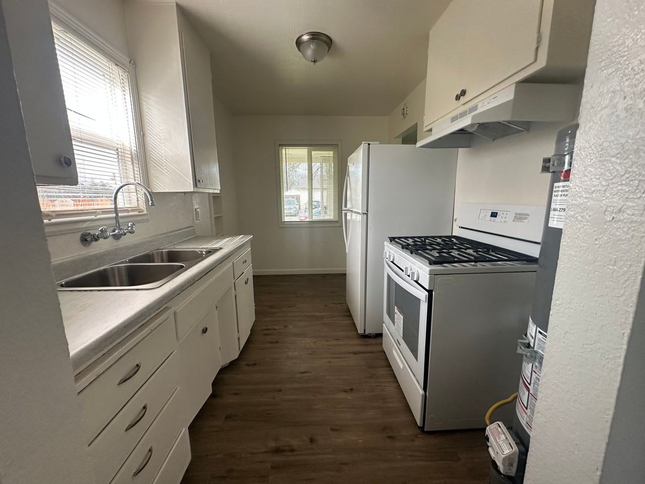 5026 5026 - 5028 Thurman Way - Photo 5 of 14