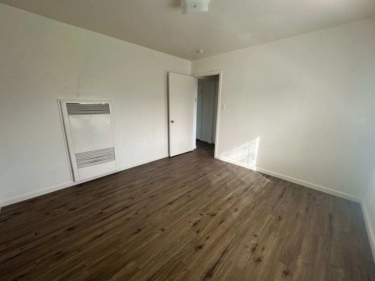 5026 5026 - 5028 Thurman Way - Photo 7 of 14