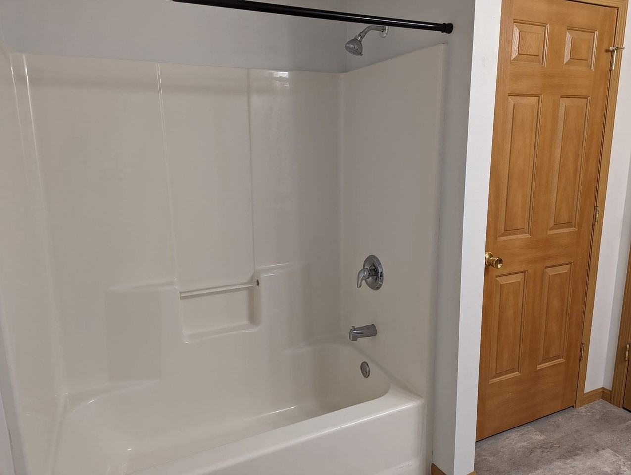 13033 43rd Ave #13033 - Photo 4 of 9