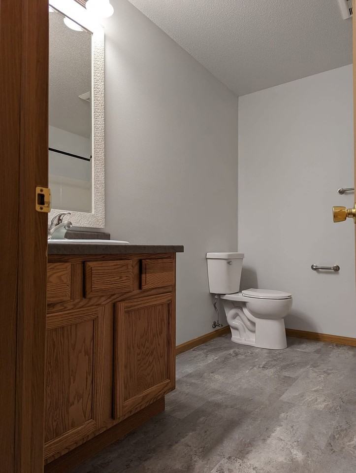 13033 43rd Ave #13033 - Photo 5 of 9