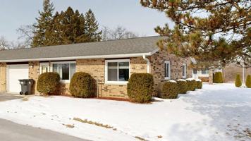 featured image of 421 Simonson St #423