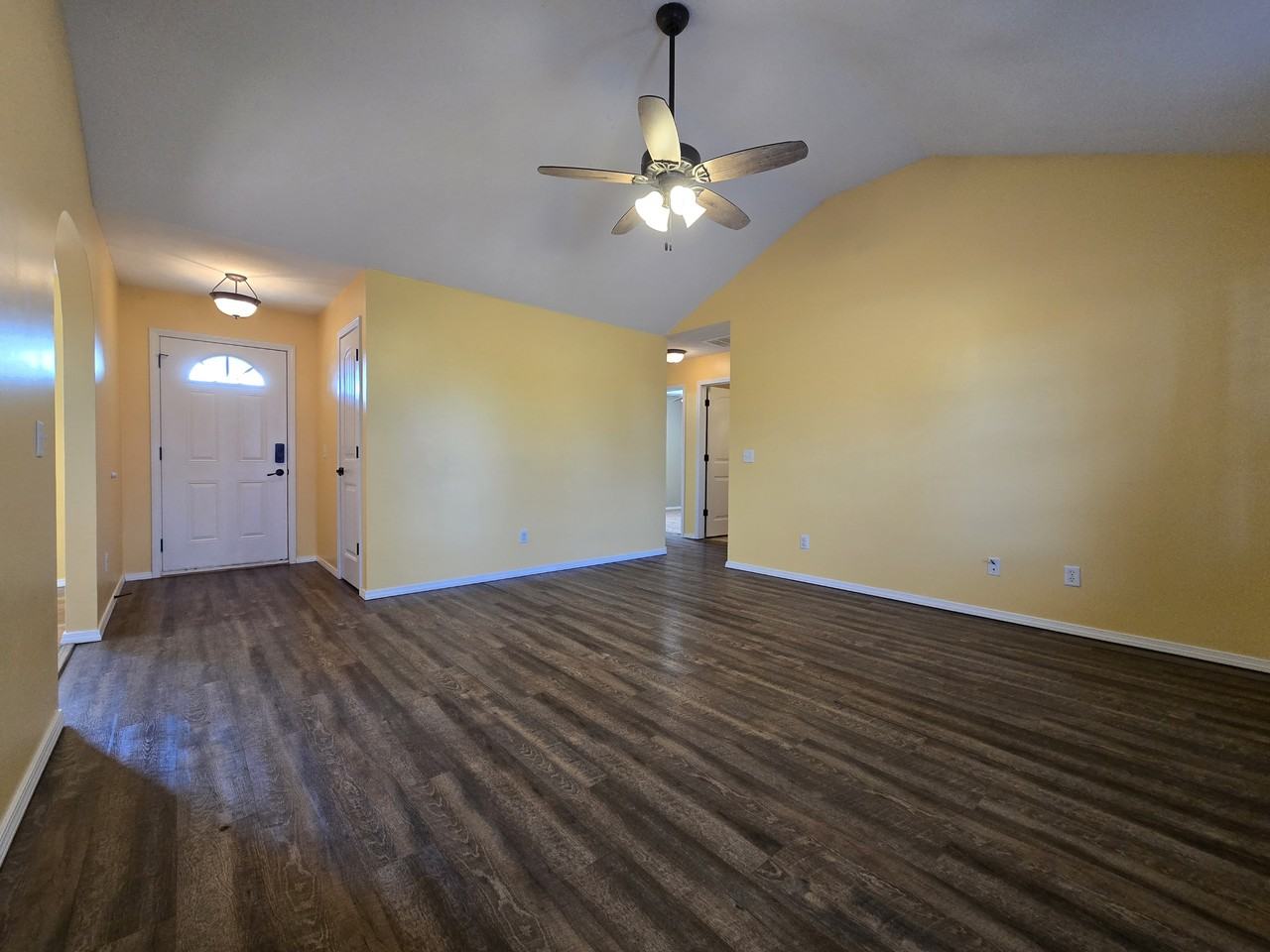 219 Dixie Ave - Photo 3 of 21