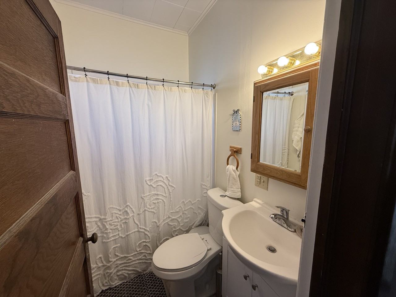 311 Elmwood Ave - Photo 3 of 9