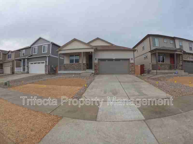 1938 Raindrop Dr - Photo 2 of 23