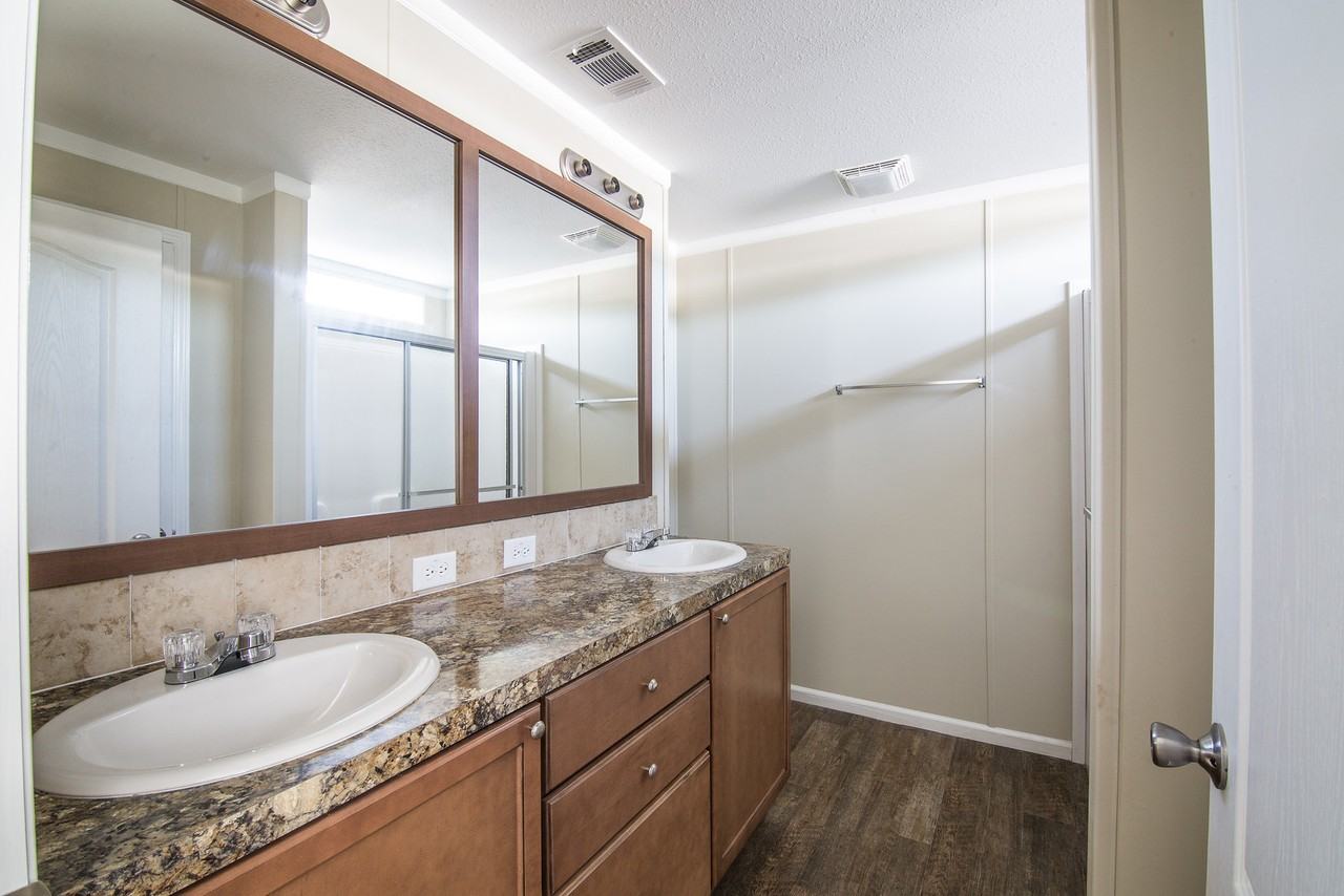 2170 Nw 47th Cir - Photo 5 of 22