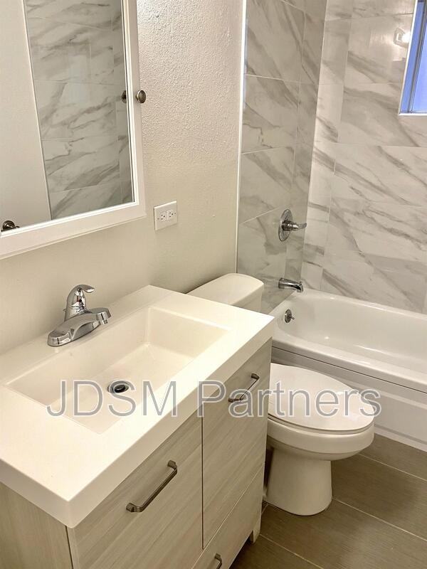 1415 N Pearl St #102 - Photo 5 of 7