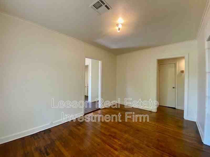 3050 Boone St - Photo 5 of 10