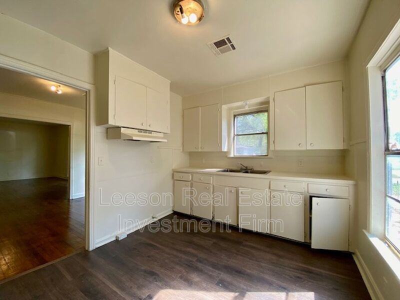 3050 Boone St - Photo 7 of 10