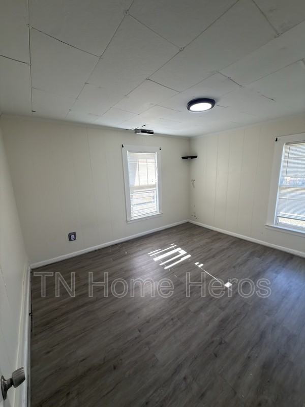 2427 Seymour Ave - Photo 6 of 6