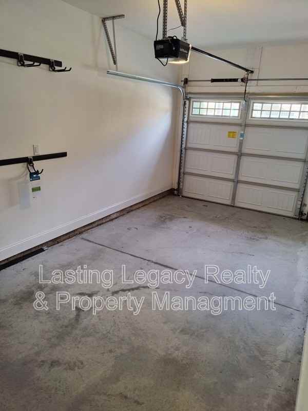 841 Silver Leaf Dr - Photo 5 of 11