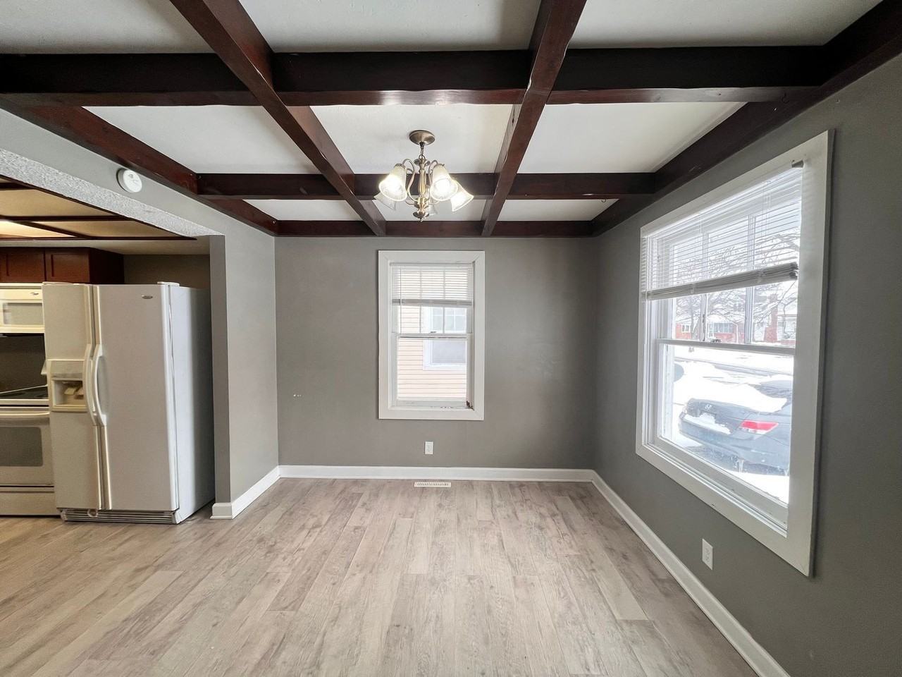 554 Brighton Ave - Photo 2 of 19
