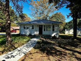 featured image of 1013 Eleanor Dr