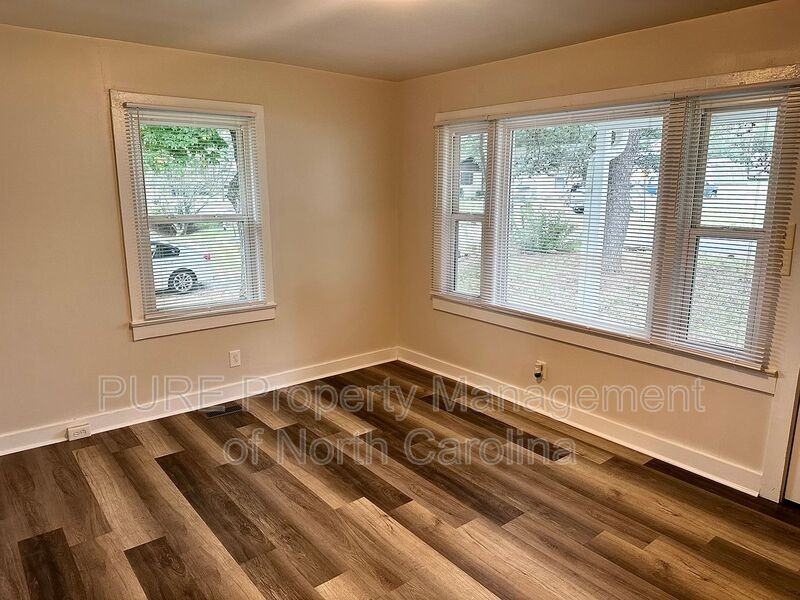 1013 Eleanor Dr - Photo 7 of 24