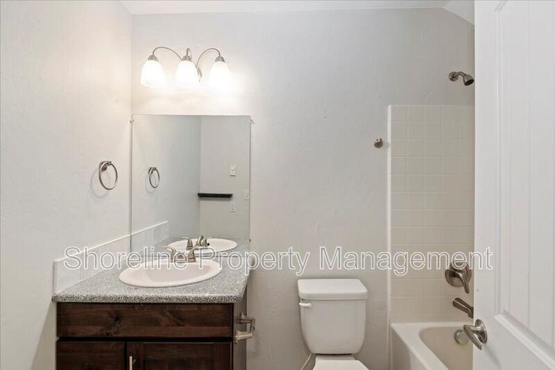 2607 N Lancaster Dr #301 - Photo 5 of 36