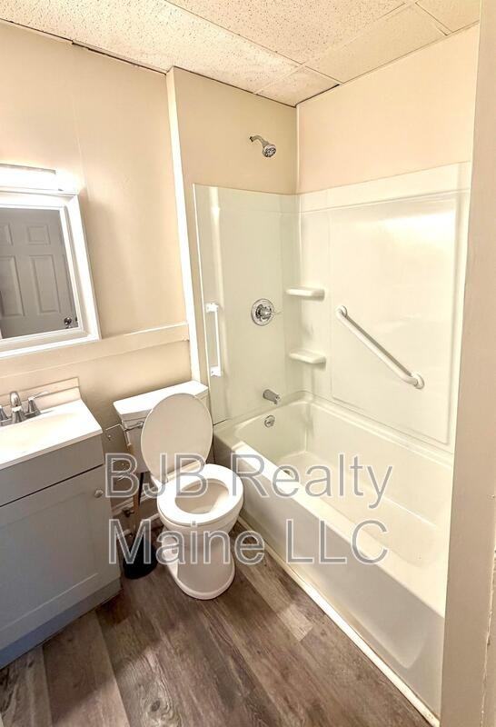 299 Ocean St #10 - Photo 3 of 6