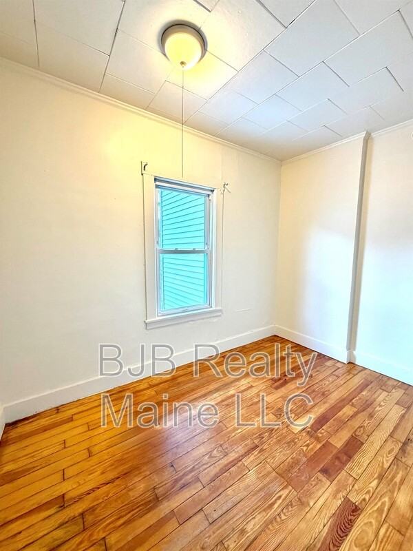 299 Ocean St #10 - Photo 4 of 6