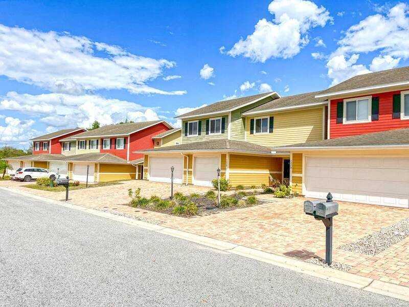 1715 Country Club Rd N - Photo 2 of 13