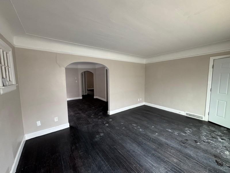 14161 Montrose St - Photo 2 of 12