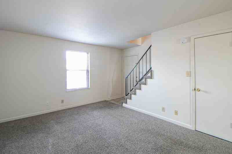 1603 Minglewood Dr #10 - Photo 4 of 20