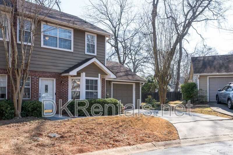 109 Franklin Ct - Photo 3 of 27