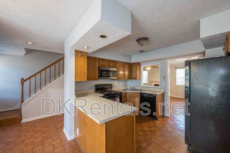 109 Franklin Ct - Photo 7 of 27