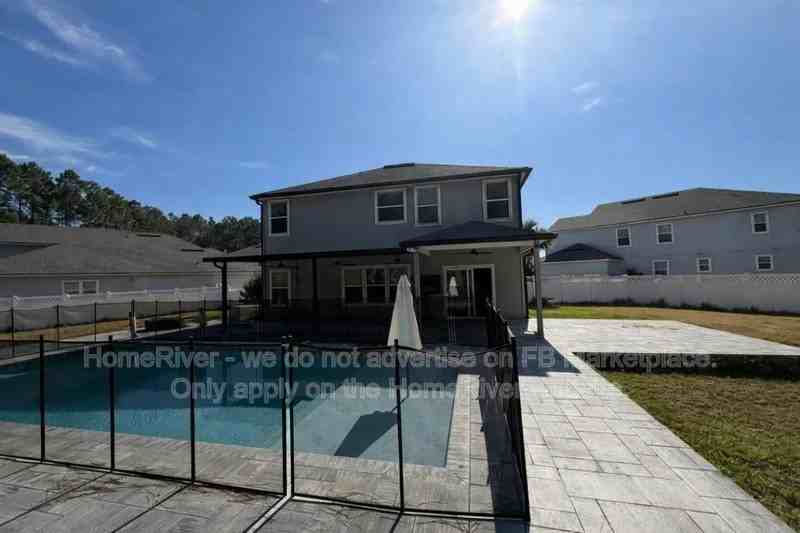 1037 Wilmot Pl - Photo 2 of 8