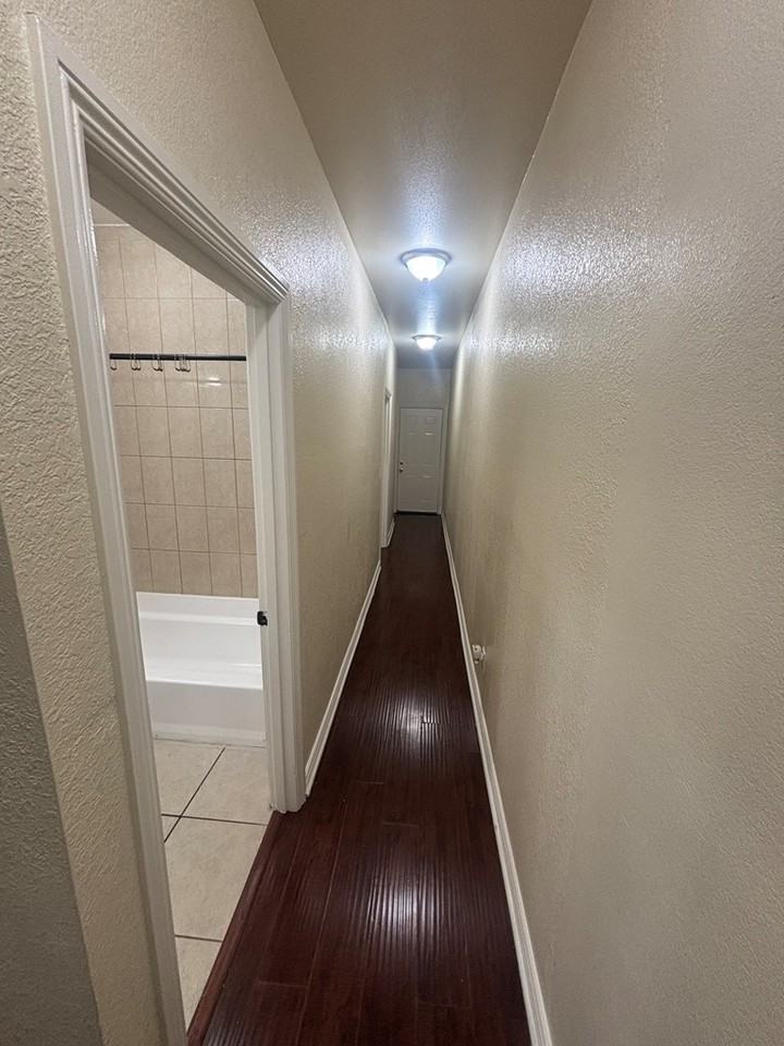 5900 South Hoover Street #1 - Photo 7 of 9