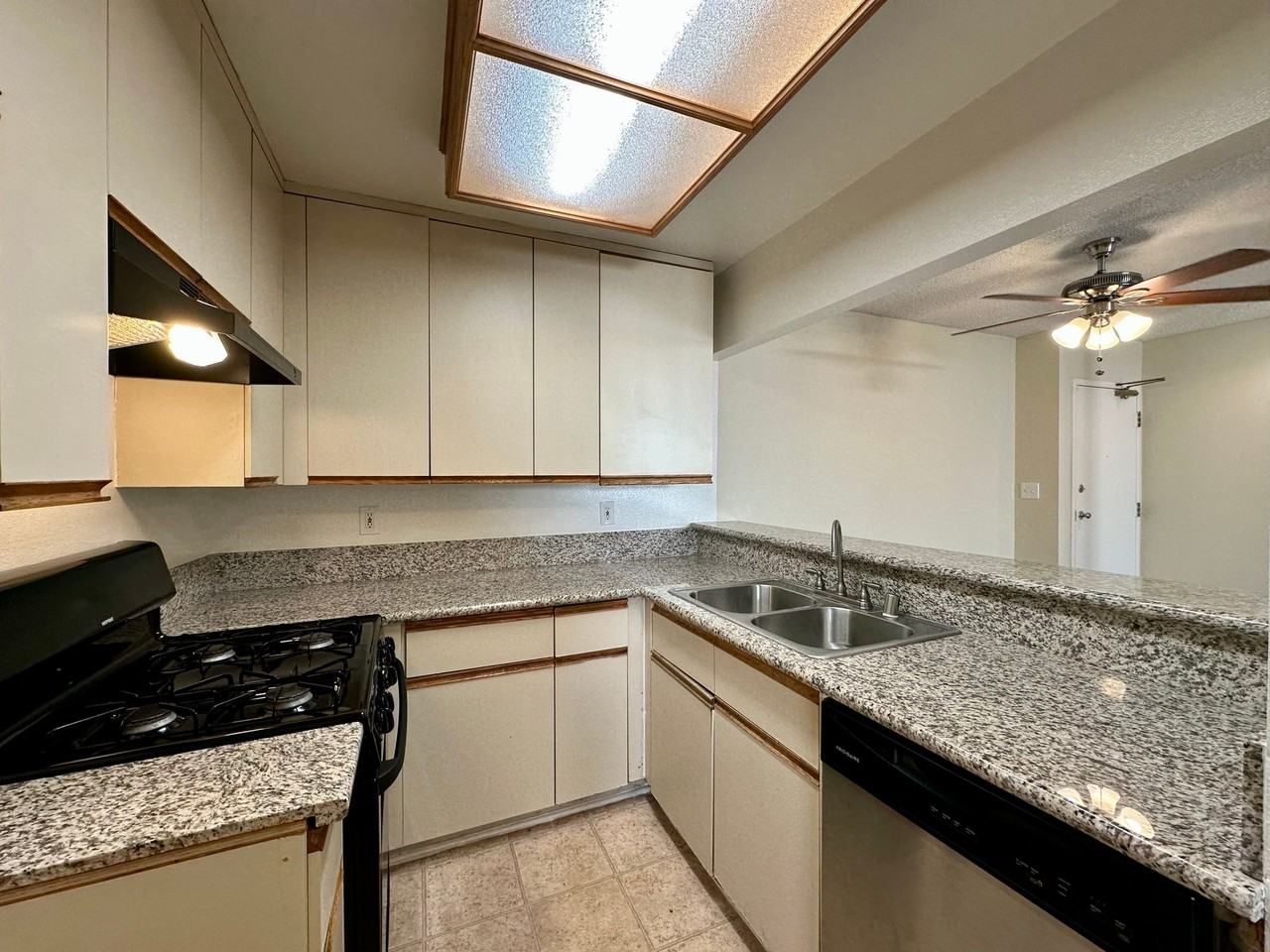 Otsego Arms Apartments - Photo 4 of 6