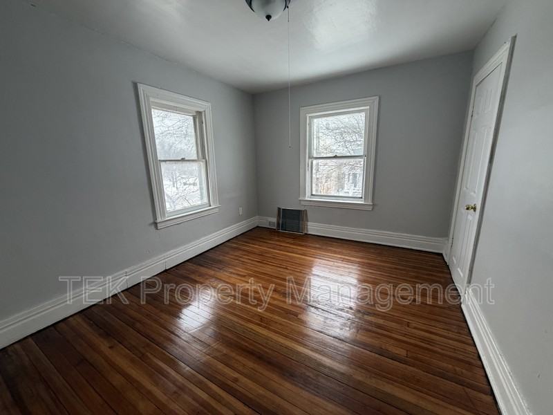 541 Remington St #543 - Photo 4 of 6