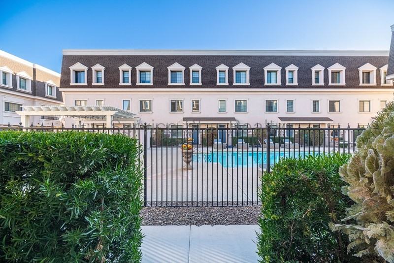 4438 N 27th St #25 - Photo 2 of 30