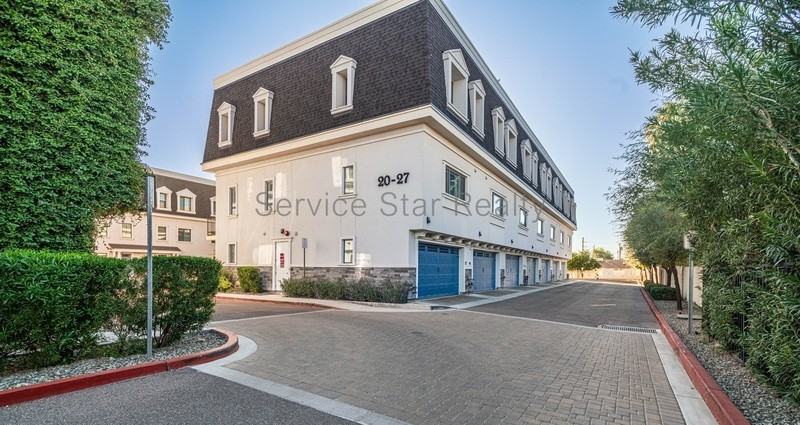 4438 N 27th St #25 - Photo 3 of 30