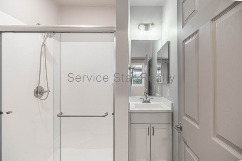 4438 N 27th St #25 - Photo 7 of 30