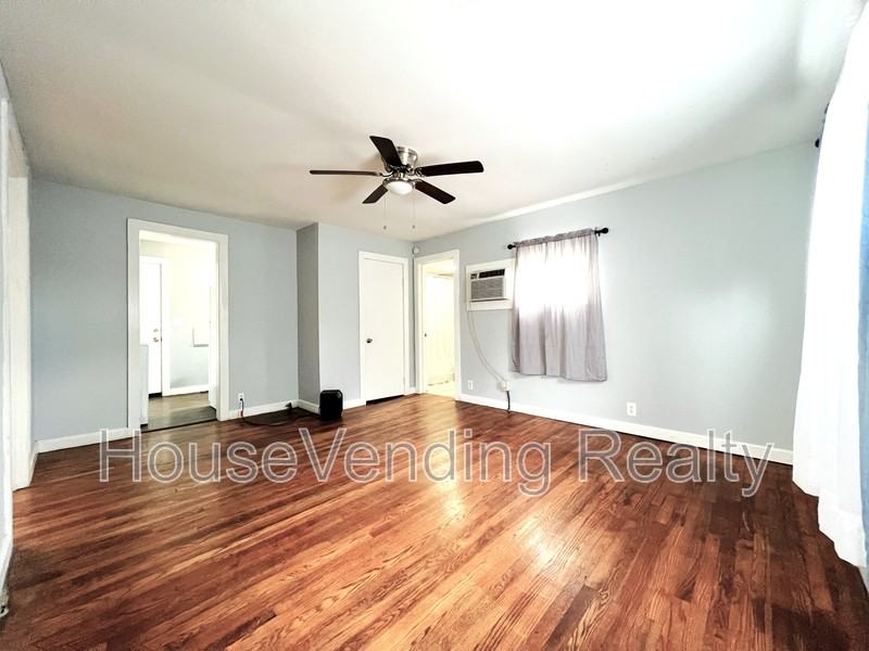 214 Wright Rd - Photo 3 of 12