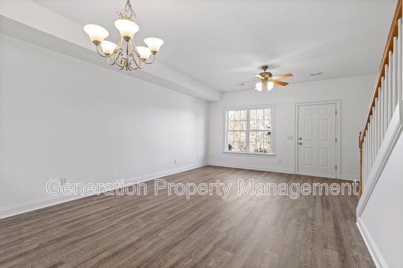 7502 Noah Reid Rd - Photo 5 of 27