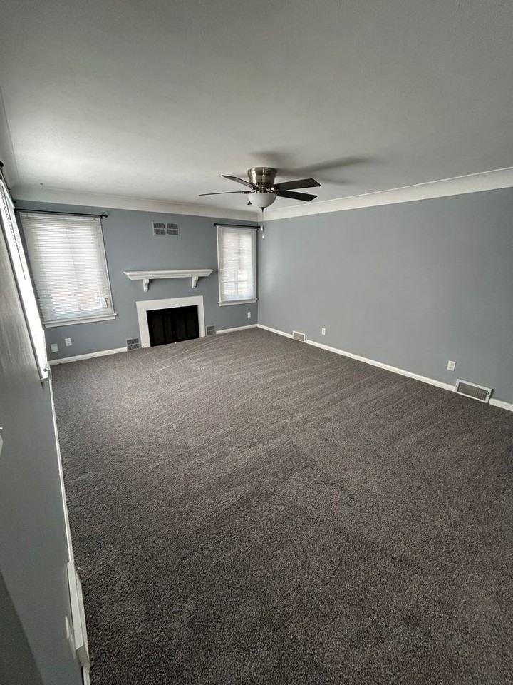 2831 Starr Ave - Photo 2 of 25