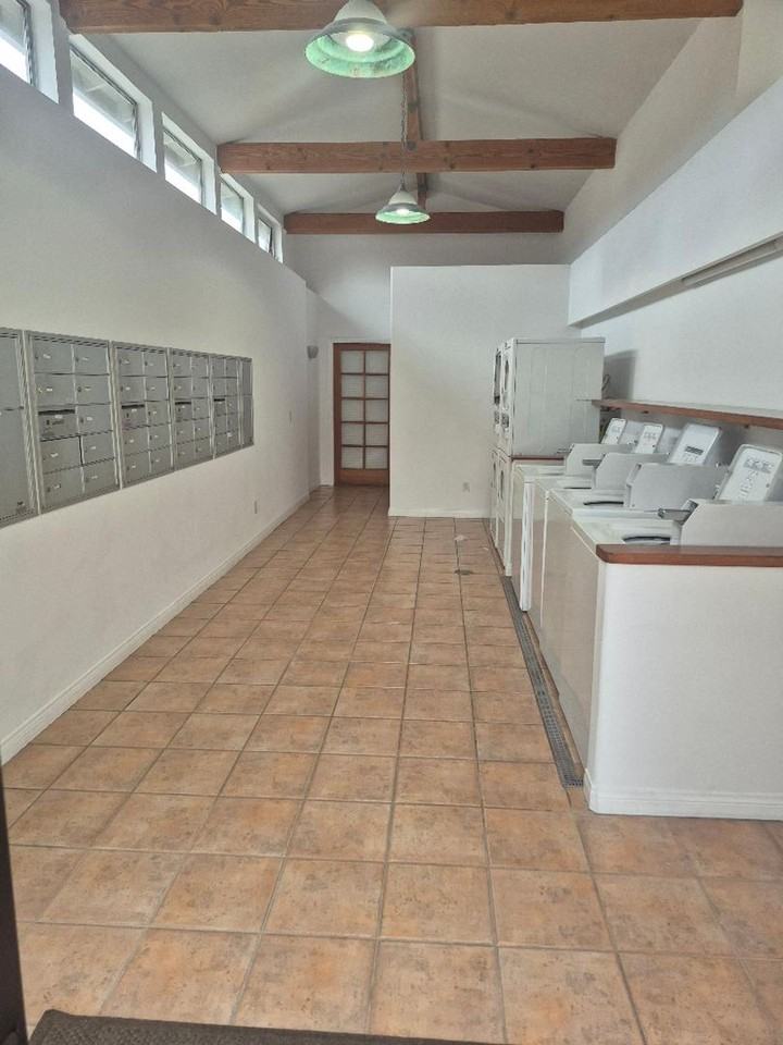 MAPLE - Photo 7 of 8