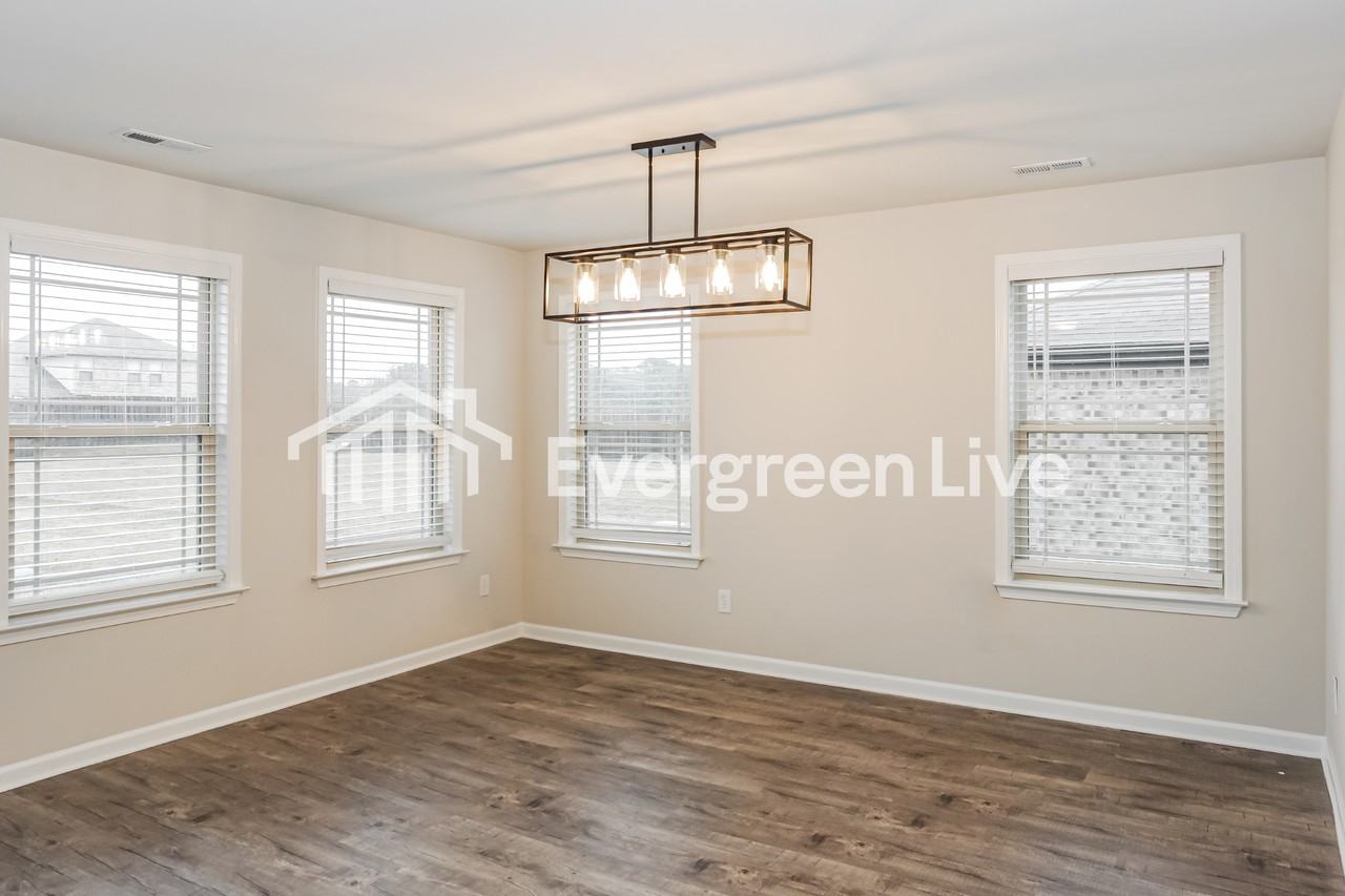 117 Hulsey Ln - Photo 5 of 15