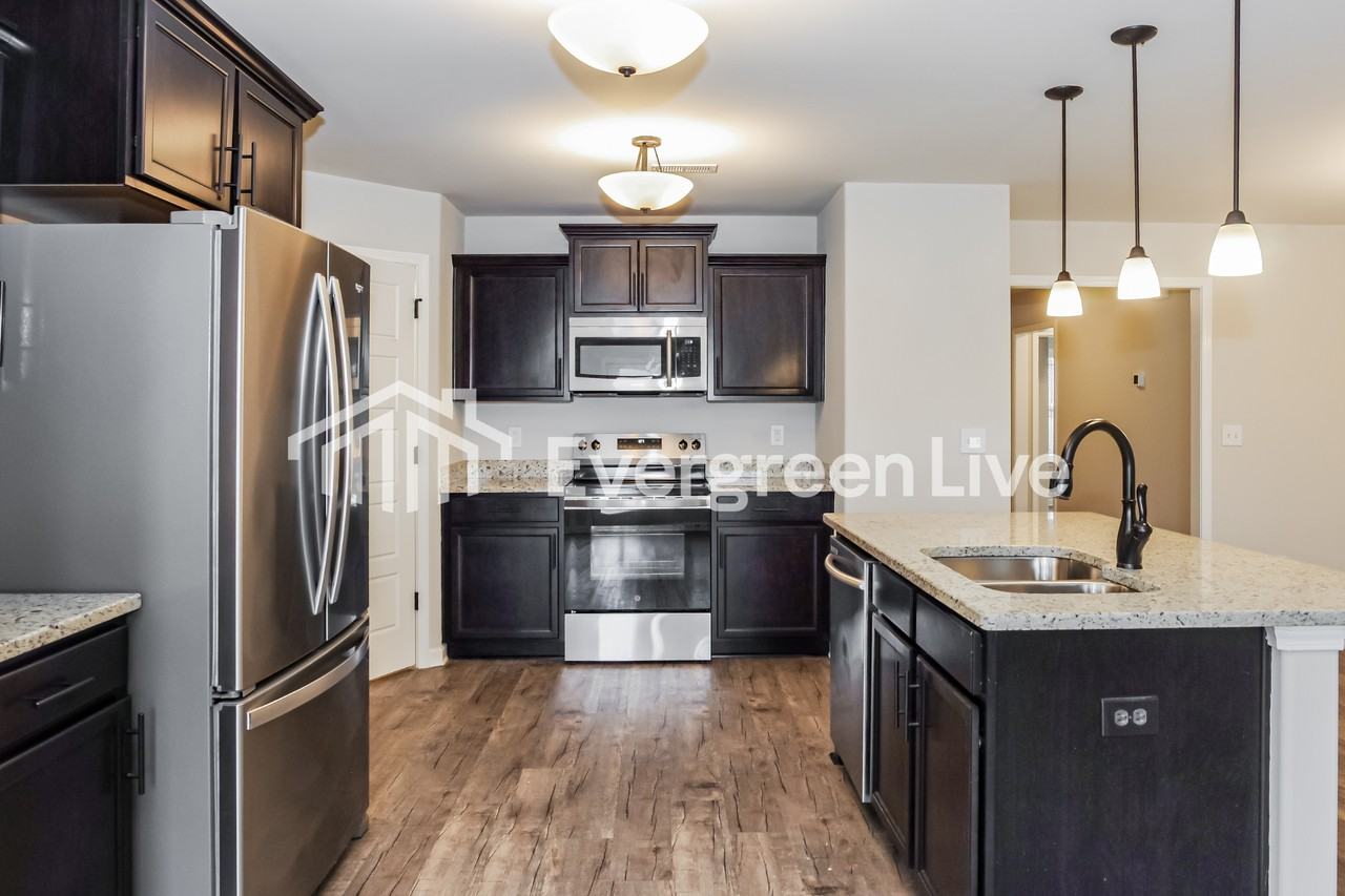 117 Hulsey Ln - Photo 7 of 15