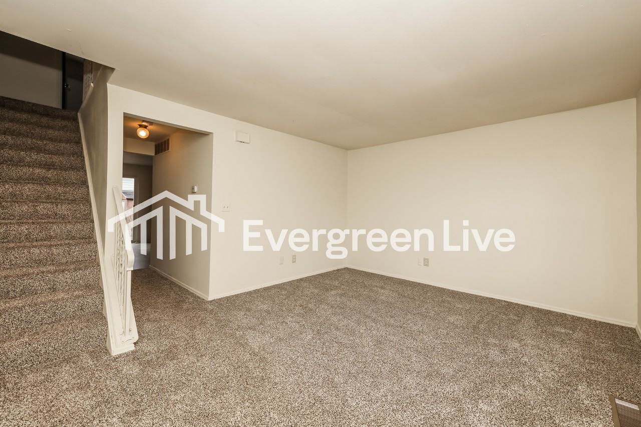 7943 Mount Hood - Photo 3 of 15