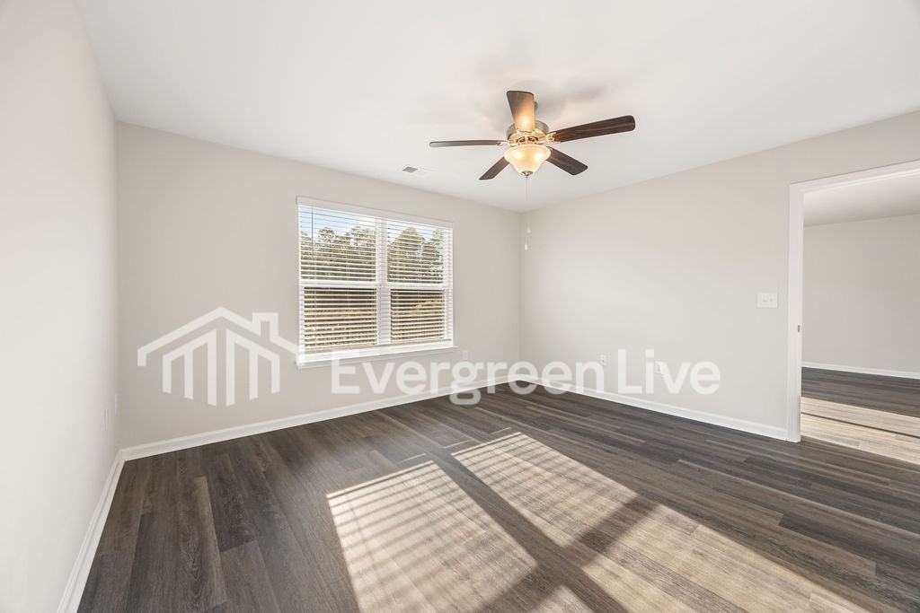 2283 Courtina Way - Photo 5 of 8