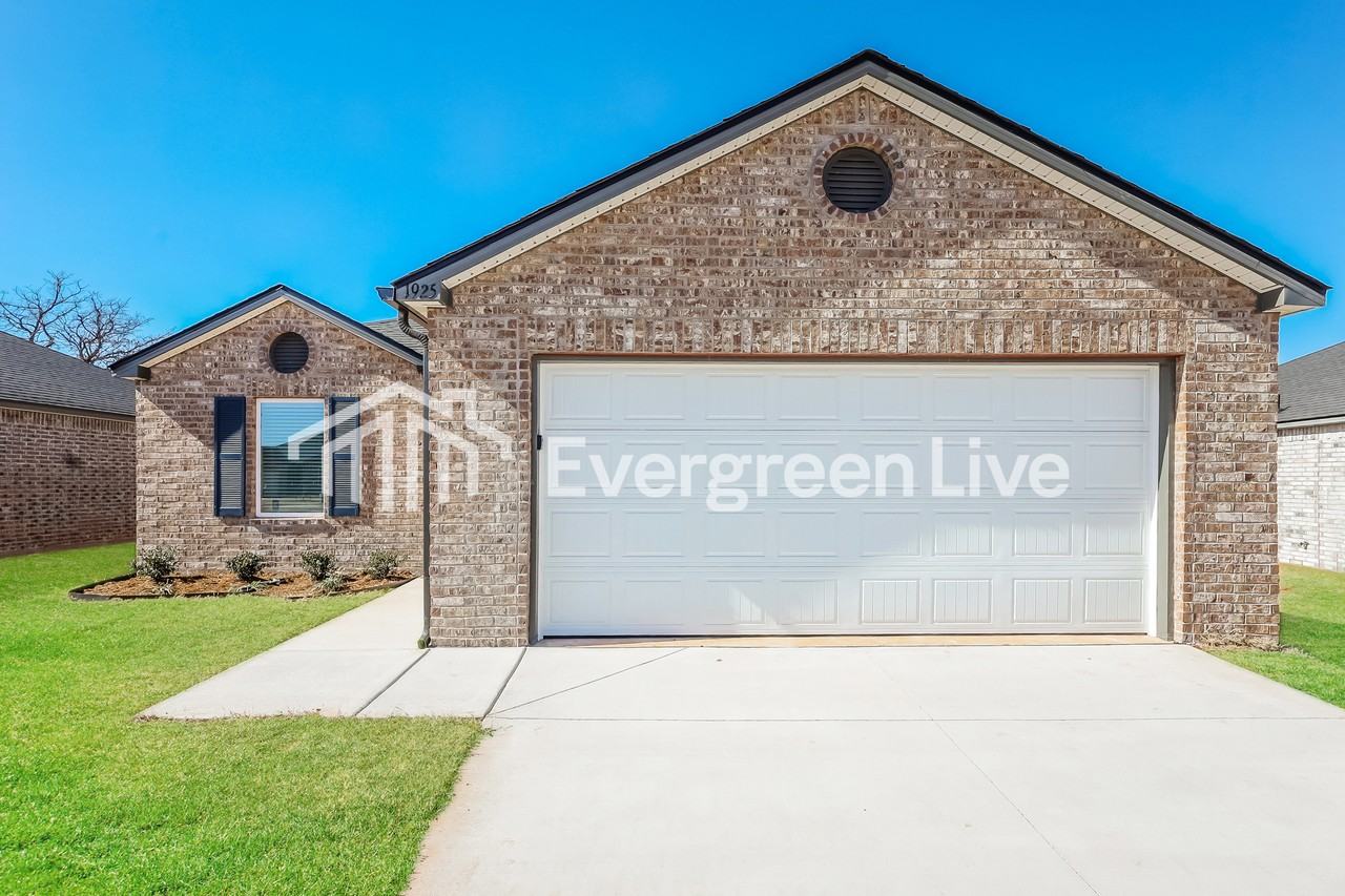 1925 Black Poplar Way - Photo 2 of 17