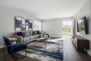 LB0445(15th) - Photo 1 of 1