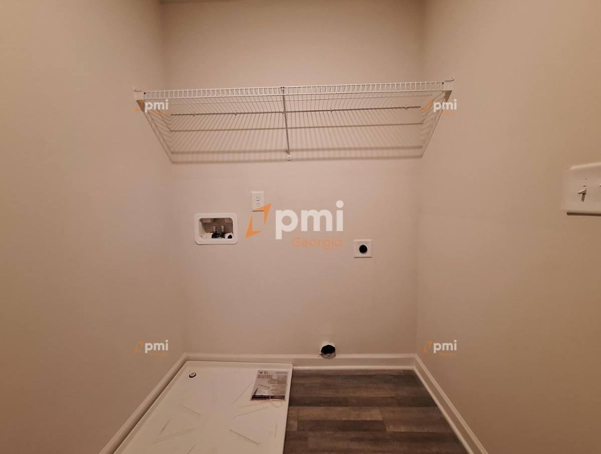 127 Maple Dr - Photo 6 of 10