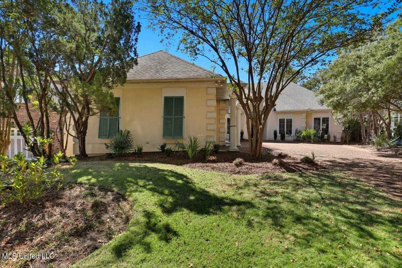 109 Overlook Pointe Cir - Photo 2 of 50