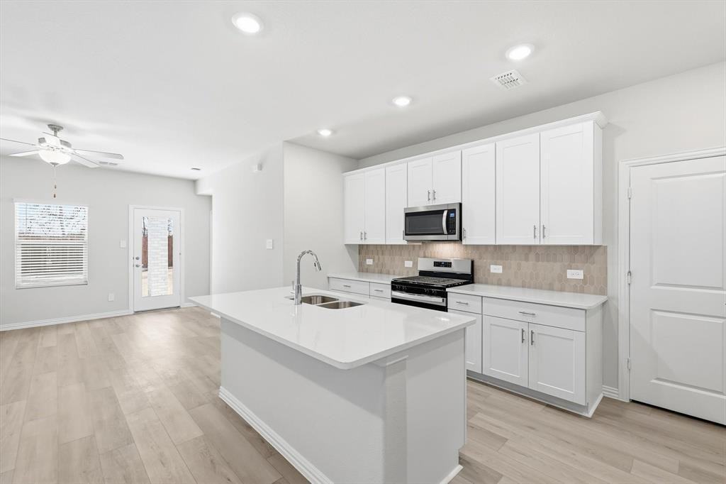 5611 Chasewood Dr - Photo 5 of 37