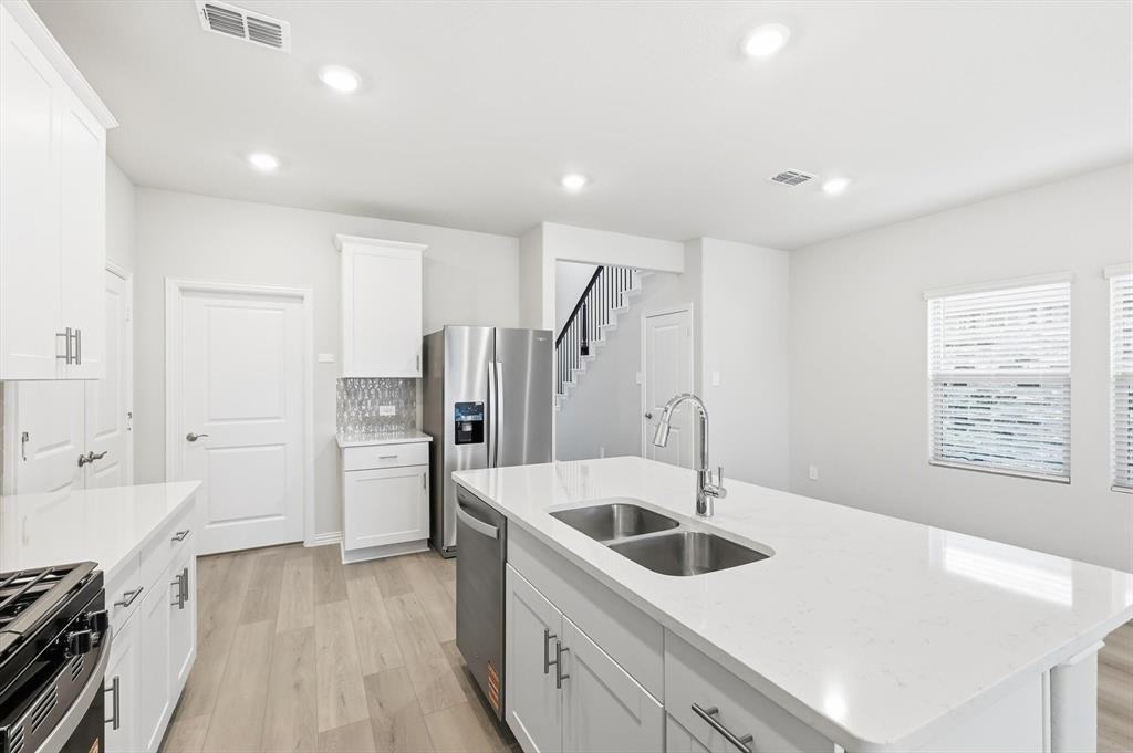 5611 Chasewood Dr - Photo 6 of 37